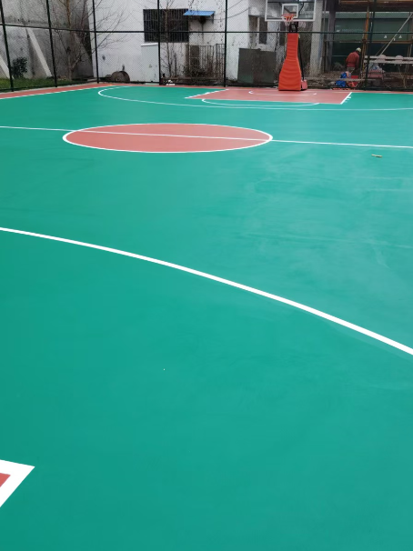 防城港 球场长期使用易出现地面开裂